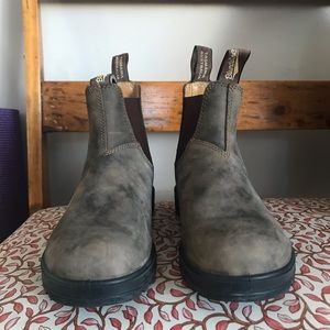 Blundstone boots size 8.5 us